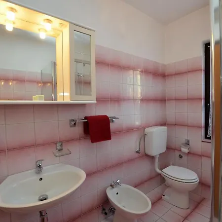 Guest house Tomc Fuskulin